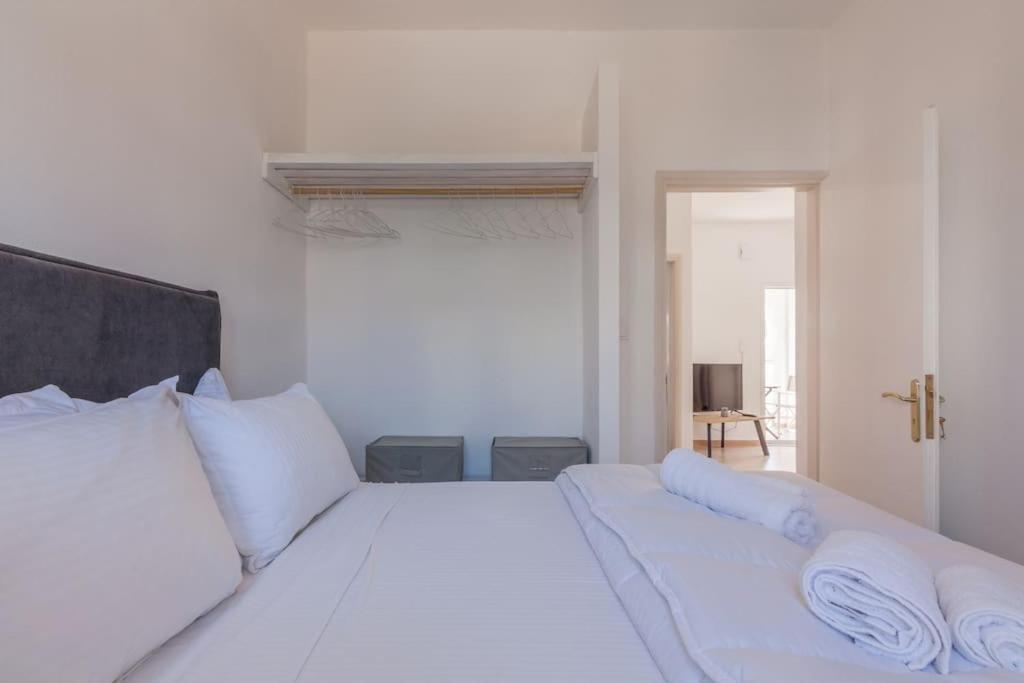 Geo'S Lovely Two Bedroom Island Apartment Gouves Exterior photo