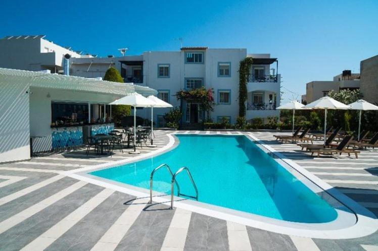 Geo'S Lovely Two Bedroom Island Apartment Gouves Exterior photo